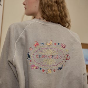 [꼼파뇨] 캣 스티치 레글런 피그먼트 맨투맨 고스트그레이 C25FC14