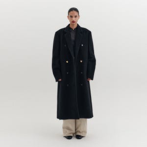 잉크 테일러드 벨티드 롱 코트 - 블랙