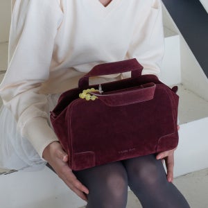 [얀시시] 스웨이드 볼링백 - 플럼