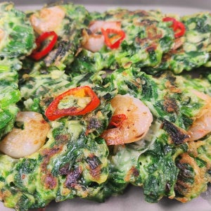 노릇노릇 바삭한 수제 부추새우전 330g 1팩