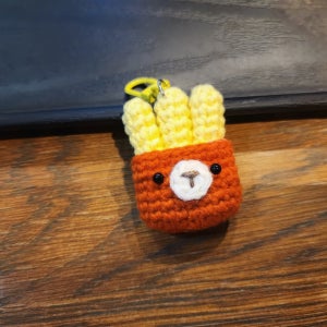 곰돌이 감자튀김 키링, 레오네 뜨개상점