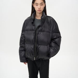 [인사일런스 우먼] 글로시 구스 다운 자켓 BLACK IW2E4JP01BK