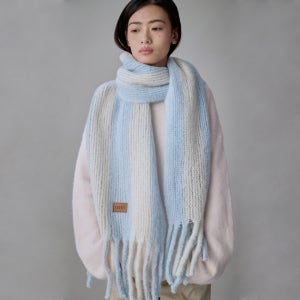 [코케트 스튜디오] Teddy Stripe Emblem Muffler Sky Blue