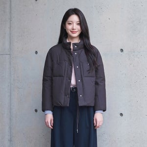 [클라비스]하이넥 포켓 숏 패딩점퍼 CVJPF4T03M