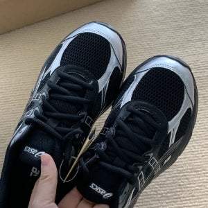 아식스 젤 콘타나 우먼즈 GS 블랙 실버 1014A371-001