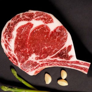 Fresh 블랙앵거스 초이스등급 5.0cm 토마호크 손잡이 뼈 제거 950g 캠핑고기