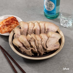 당일삶아 발송되는 돼지앞다리 통수육 1.6kg(4팩), 더웅촌