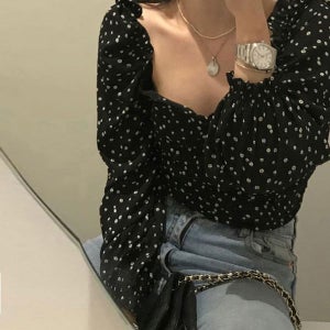 내일도착 블라우스 [인기] 간절기룩/데이트룩 뉴트로 하트넥 도트 크롭 긴팔 블라우스