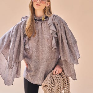 [까이에] [까이에] 루즈핏 울실크 프릴 블라우스