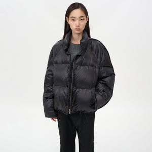 [인사일런스우먼] 글로시 구스 다운 자켓 BLACK