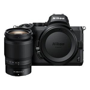 니콘 Z5 24-200 KIT