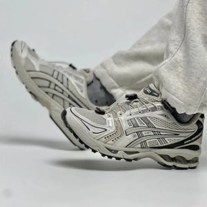 아식스 젤 카야노 14 언리미티드 러닝화 스모크 그레이 1203A549-021