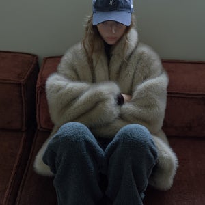 [아유서울] HIGH-NECK FAUX HALF FUR COAT, IVORY