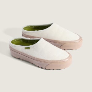 [반스 공식몰] 반스 프리미엄 뮬 스타일 17 스웨이드 마시멜로우 VN000DAEC9F