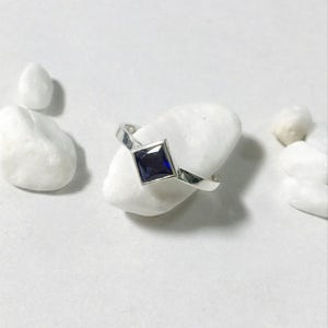 수줍은 마름모 사파이어 실버링, 수줍은주얼리