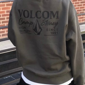 [볼컴] 볼컴 캠프 기모 후드(차콜) VA254HM002CH