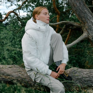 [코오롱스포츠] 여성 하이로프트 패딩 하이브리드 풀집 재킷 TVJFW25542IVO