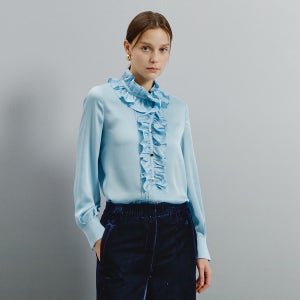 [아이잗컬렉션] 에어리 실키 프릴 블라우스 (LIGHT BLUE) CRAA0BL241