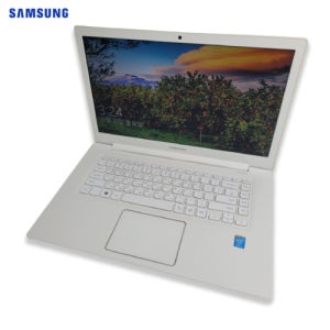 리퍼비시 삼성 RAM 8GB SSD 256GB 15.6인치 화이트 리퍼 노트북