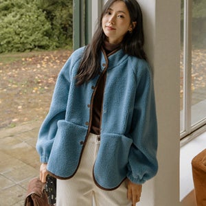 5DA32073HN_트레블 배색라인 뽀글이 점퍼[데일리,캐주얼,아우터,점퍼,뽀글이점퍼,양털점퍼,양털아우터,뽀글이아우터,캠핑룩,등산룩,여행룩,트레블룩,산책룩,루즈핏,여유핏,낙낙,박스