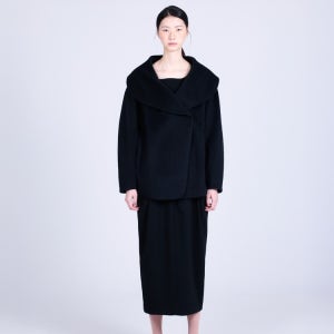 마메 쿠로구치 블랙 하이넥 숏 코트 MM25FW-CO044