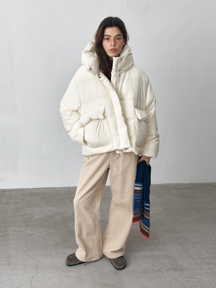 [비이커 오리지널] Women Hooded Volume Goose Down Jumper - Ivory 아이보리 QP5Y38OG10