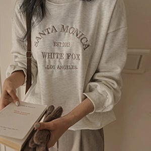 8DA29017NN_산타모니카 기모 자수 맨투맨[산타모니카,기모,자수,맨투맨,레터링,영문,워드,배색,인기]