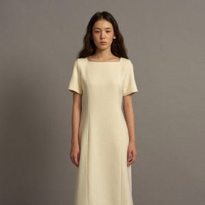 [웰노운] [퀸지착용] 리아 스퀘어넥 드레스 (Ivory)