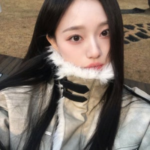 [에트오소메] 피그먼트 무스탕 퍼 점퍼 (그레이시 베이지) ET24FWOMF02GB