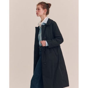 [헤지스]  HAZZYS 여성 블랙 스트랩 카라 구스다운점퍼 WSJU3D006BK