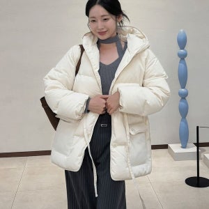 [몽돌] [임마멜 PICK]덕 다운 스트링 벨티드 하프 패딩 크림 MDJP025CREAM