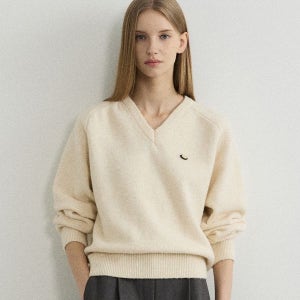 [아워호프] Soft Wool V-neck Raglan Knit - Cream_H25WT-KN10-CRE