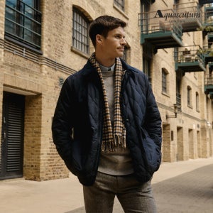 아쿠아스큐텀 [최초가 179,900원] 25FW 남성 헝가리 구스다운 퀼팅 재킷