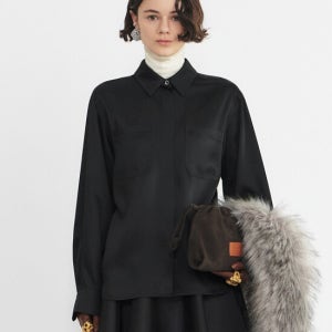 가브리엘 리 Pocket Detailed Silky Shirt - Black