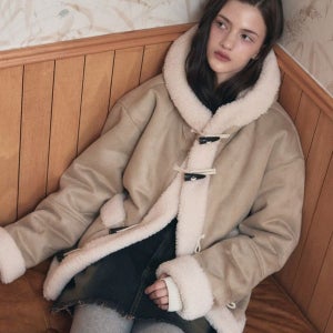 [레더리] [하객룩] 무스탕 후디 더플 자켓 [2COLOR]