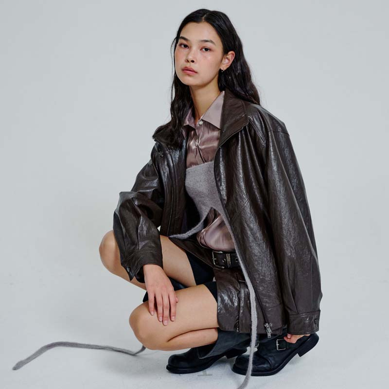 [더애틋] Eco Leather High Neck Jumper_Brown