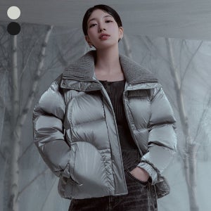 [게스] [SUZY] 니트 넥 글레이즈드 푸퍼 YP4W5871