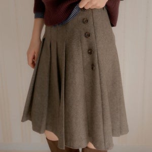 [레터프롬문] 버튼 미디 플리츠 울 스커트 ( 2 colors )