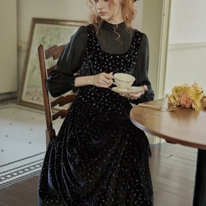 [프라우드마리] PM_Floral velvet fake two-piece dress PM_Floral velvet fake two-piece dress