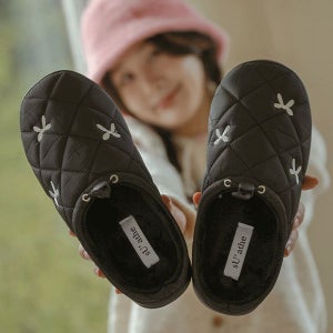 슬리퍼 레니스 리본 퀄팅 방수 퍼안감 방한 슬리퍼 2cm