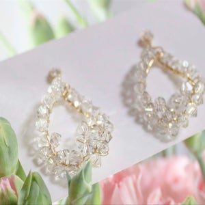 귀걸이-화이트문스톤비즈-큐빅실버포스트, 위드가브리엘