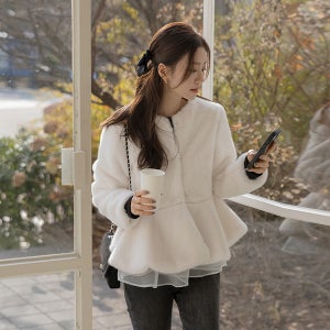 러플 레이어링 포근 퍼 페플럼 자켓