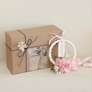 3월 생일화 리스  벚꽃  함께 나누는 순간의 소중함, ASPASIA 디퓨저 & 점보 꽃다발