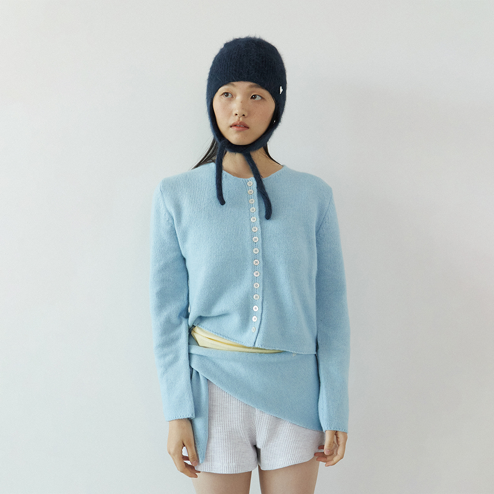 [아딧] Alpaca button point cardigan_sky blue