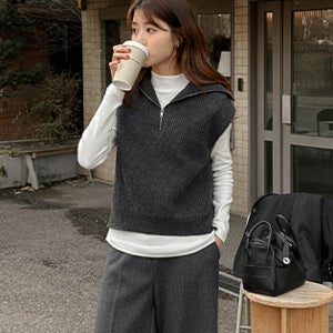 레테 헤어울 반집업 니트 조끼