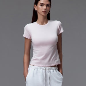 뉴베이직 피티드 숏 슬리브 티셔츠