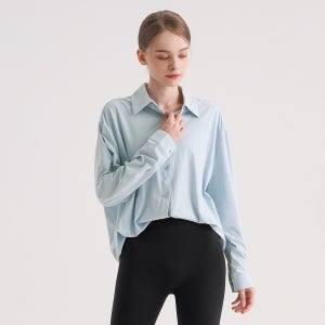 스컬피그 에코텍 오버핏 여성남방 셔츠 파우더블루 여자셔츠