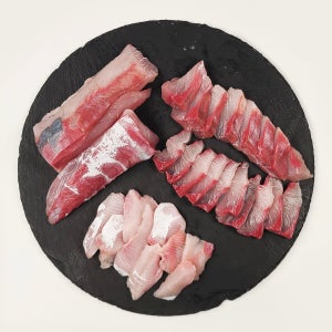 제철 맞은 쫄깃한 방어 필렛(뱃살 등살 혼합) 300g 내외