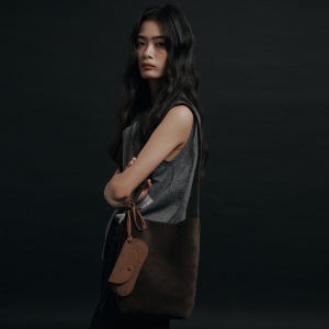 [드메이커] Woody bucket suede bag-deep brown
