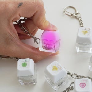 [갓샵] 행운 LED 키캡 키보드 키링 [4종 네잎 클로버 딸깍이 피젯토이 청축 스트레스해소 키덜트 손 누르는 장난감 열쇠 가방 고리]
